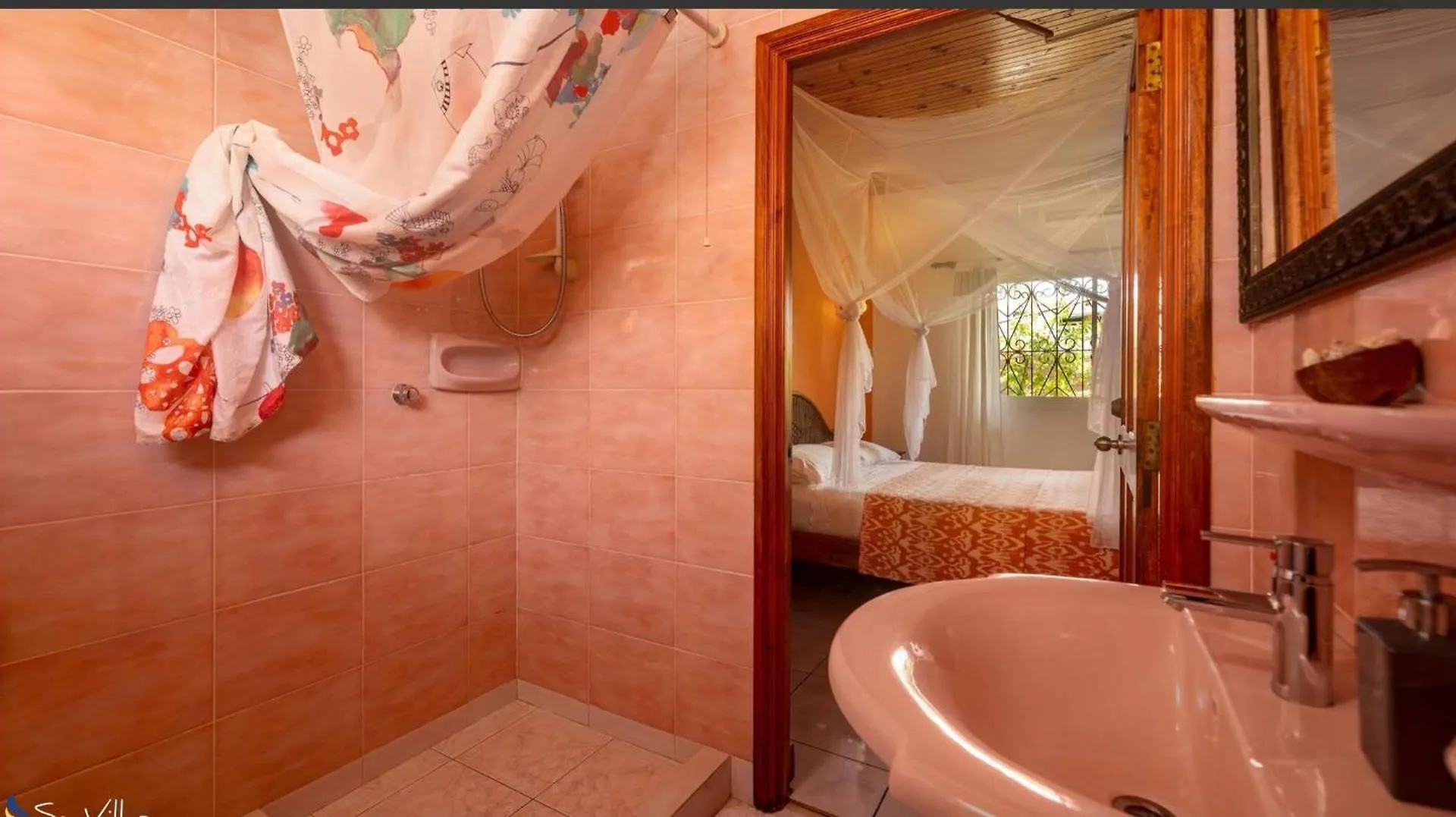 Room In Villa - Effies Mountain View Villa Gecko Villa Eden Island Guest house